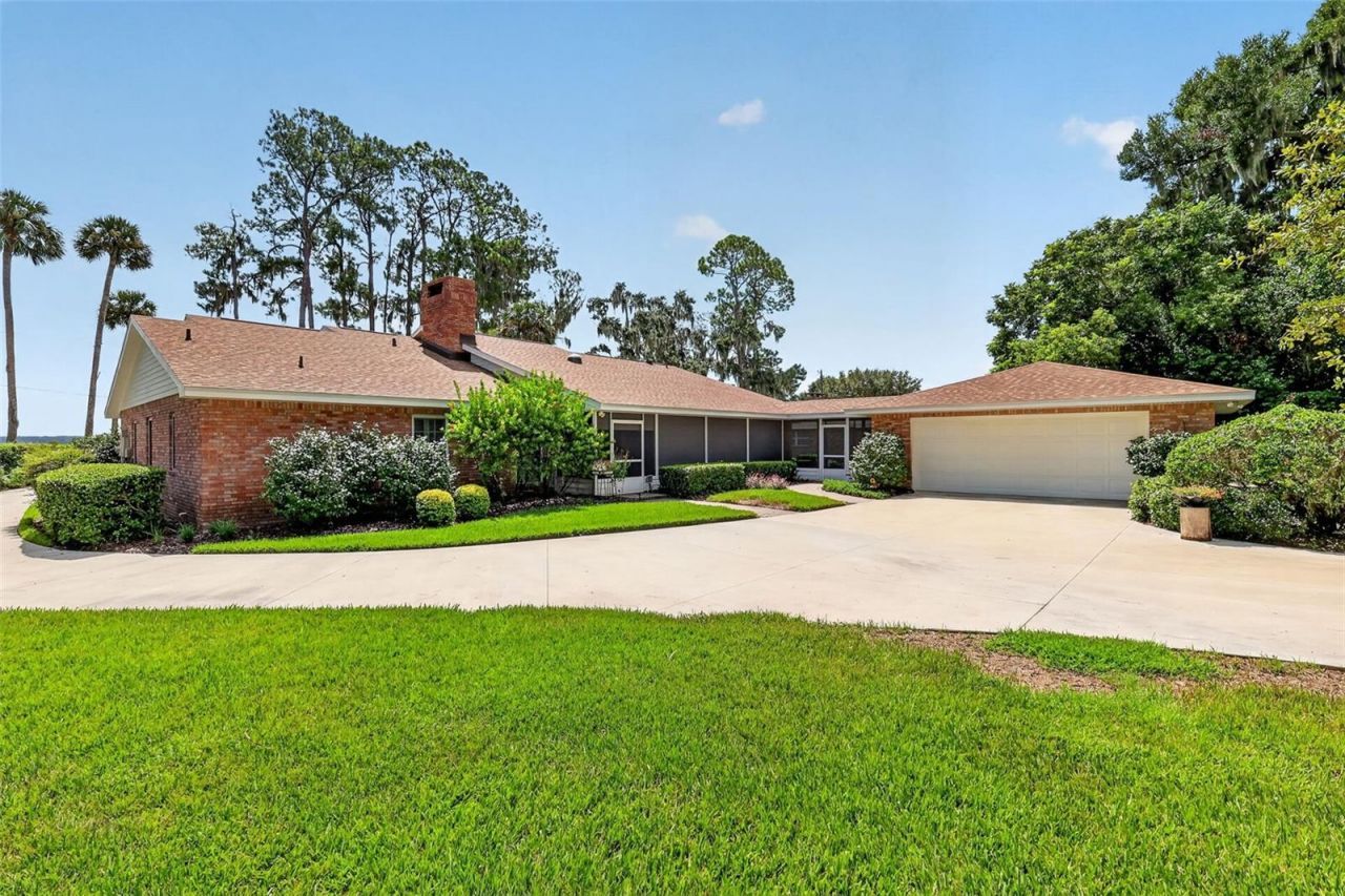 3081 Lakeshore Drive, Mount Dora, FL 32757 Photo