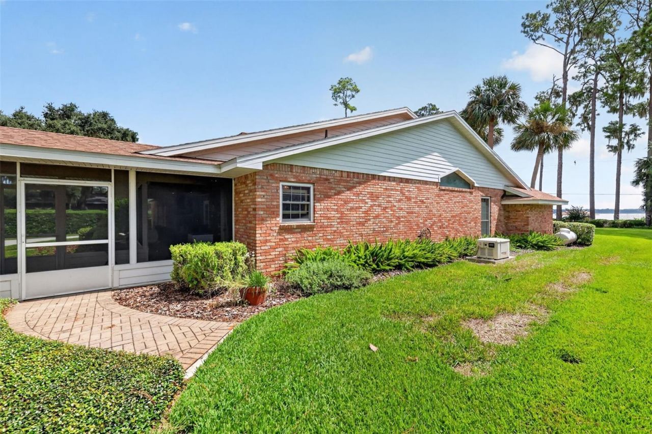 3081 Lakeshore Drive, Mount Dora, FL 32757 Photo