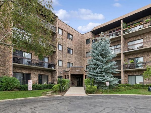 1400 N Elmhurst Road, Unit 318, Mount Prospect, IL 60056