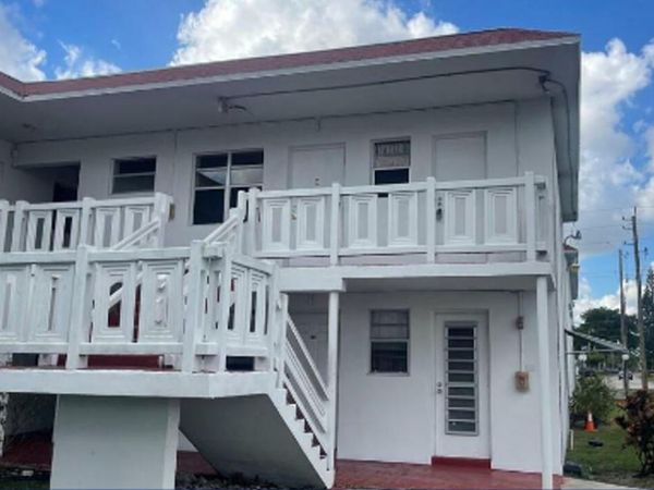 1321 NW 43rd Avenue, Unit 107, Lauderhill, FL 33313