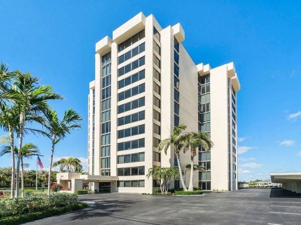 2220 S Ocean Boulevard, Unit 302, Delray Beach, FL 33483