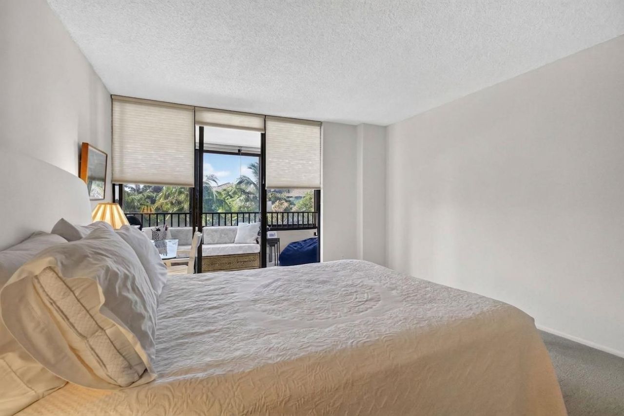 2220 S Ocean Boulevard, Unit 302, Delray Beach, FL 33483 Photo