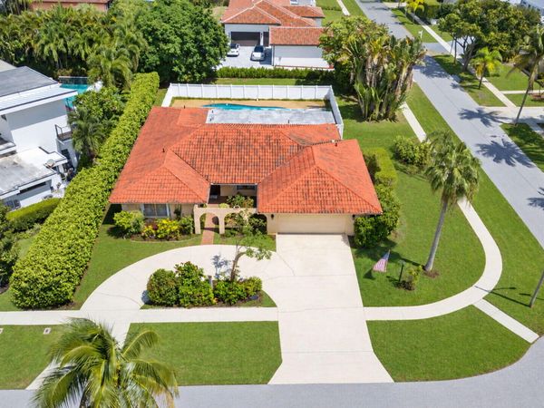 820 NE 4th Ave, Boca Raton, FL 33432