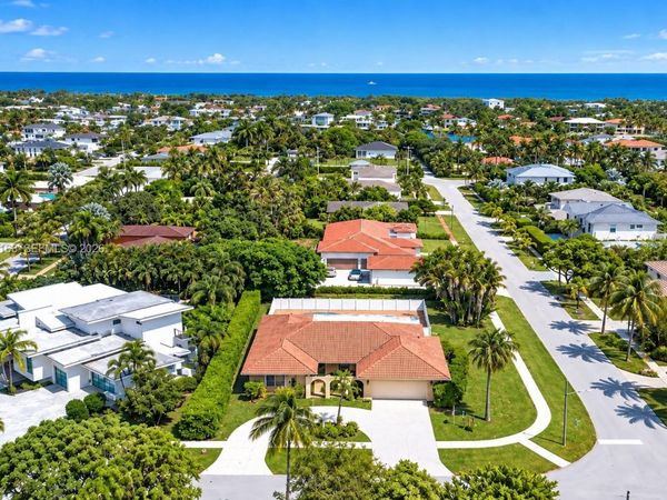 820 NE 4th Ave, Boca Raton, FL 33432