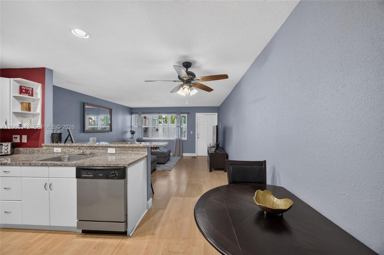 2715 NE 49th St, Unit 103, Fort Lauderdale, FL 33308 Photo