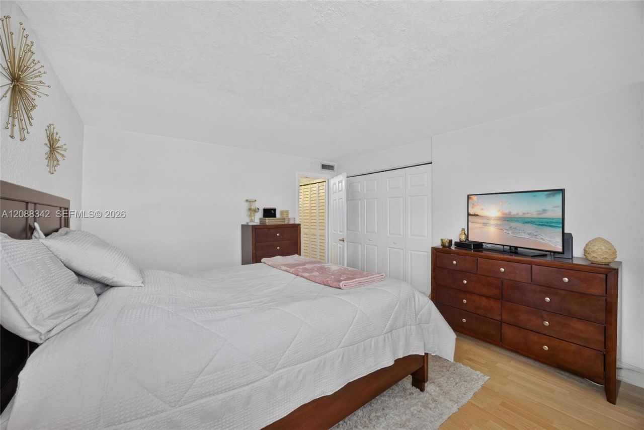 2715 NE 49th St, Unit 103, Fort Lauderdale, FL 33308 Photo