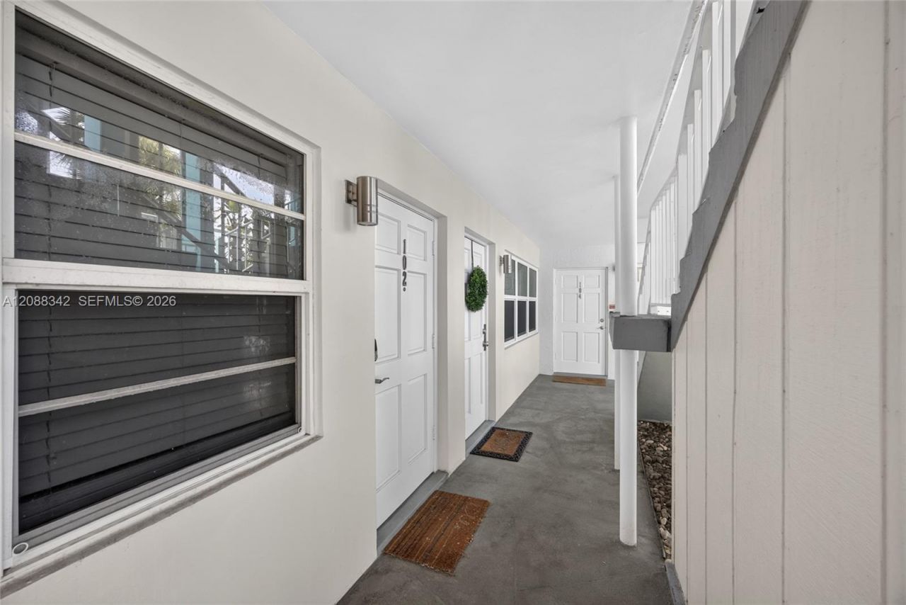 2715 NE 49th St, Unit 103, Fort Lauderdale, FL 33308 Photo
