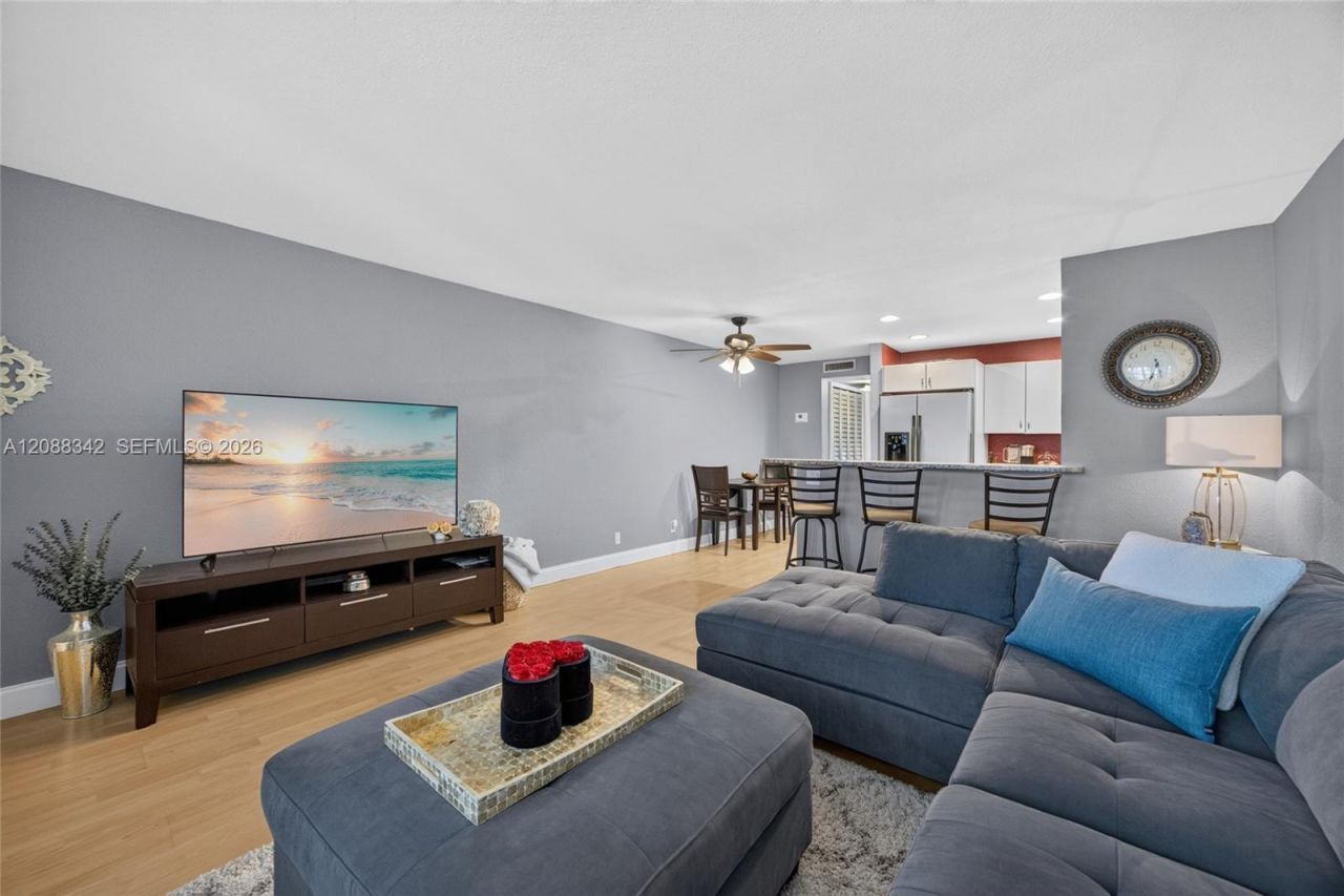 2715 NE 49th St, Unit 103, Fort Lauderdale, FL 33308 Photo