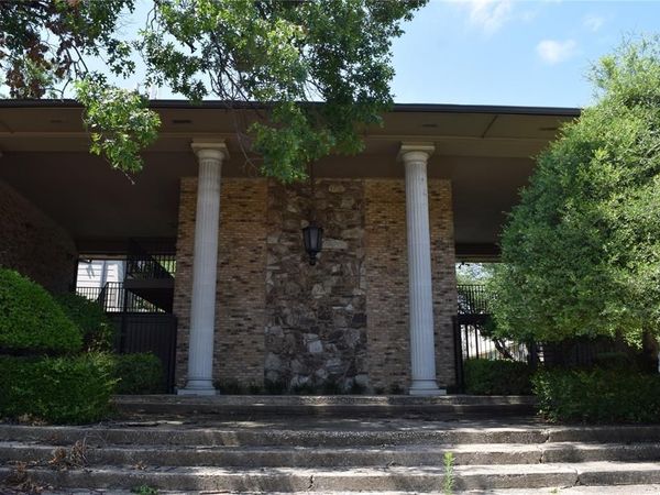 7931 Royal Lane , Unit 216, Dallas, TX 75230