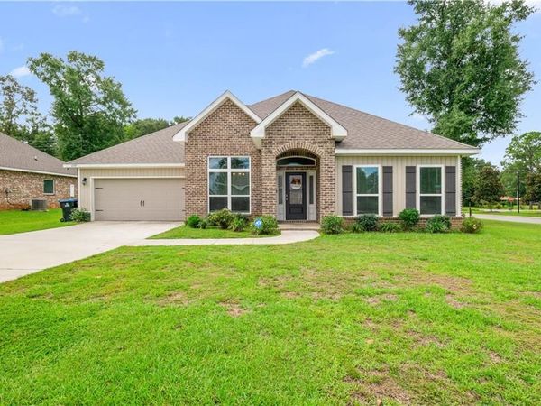 8309 Philsdale Lane S, Semmes, AL 36575