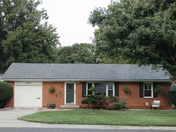 6937 Walmer Street, Overland Park, KS 66204