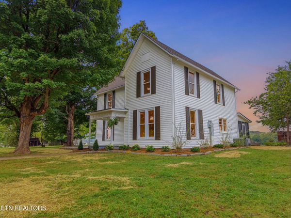 1440 McCleary Bend Rd, Sevierville, TN 37876