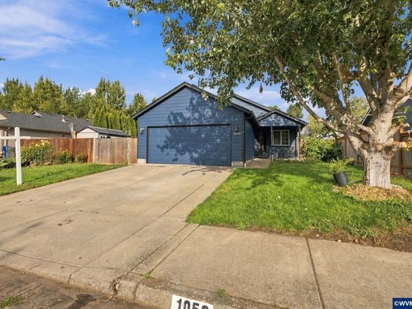 1050 Yew St, Junction City, OR 97448