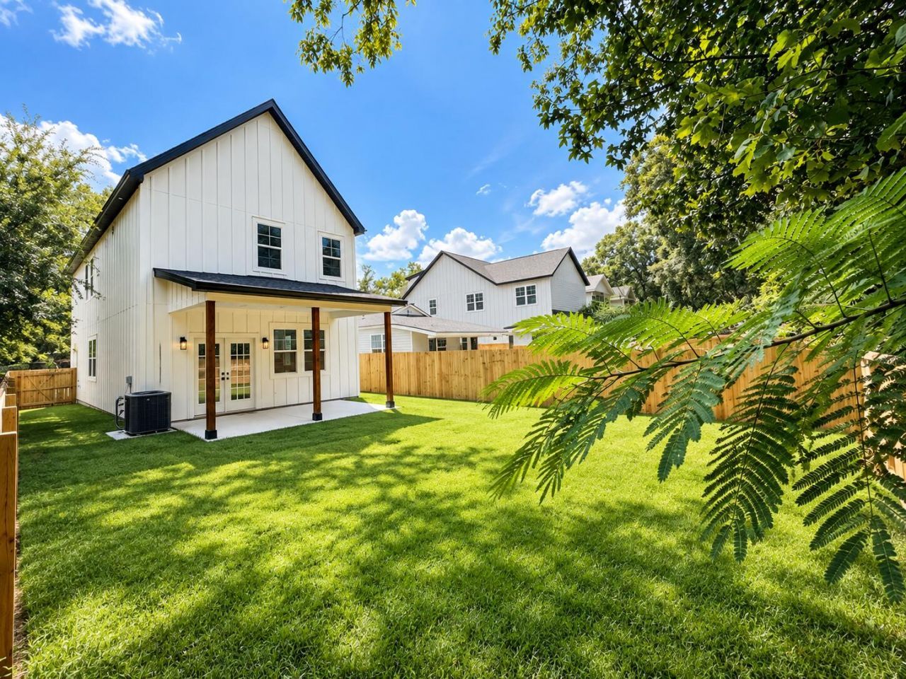 1914 Clifton Street Photo 4