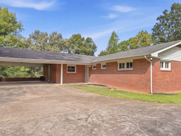 296 Hill Top Circle, Flintstone, GA 30725