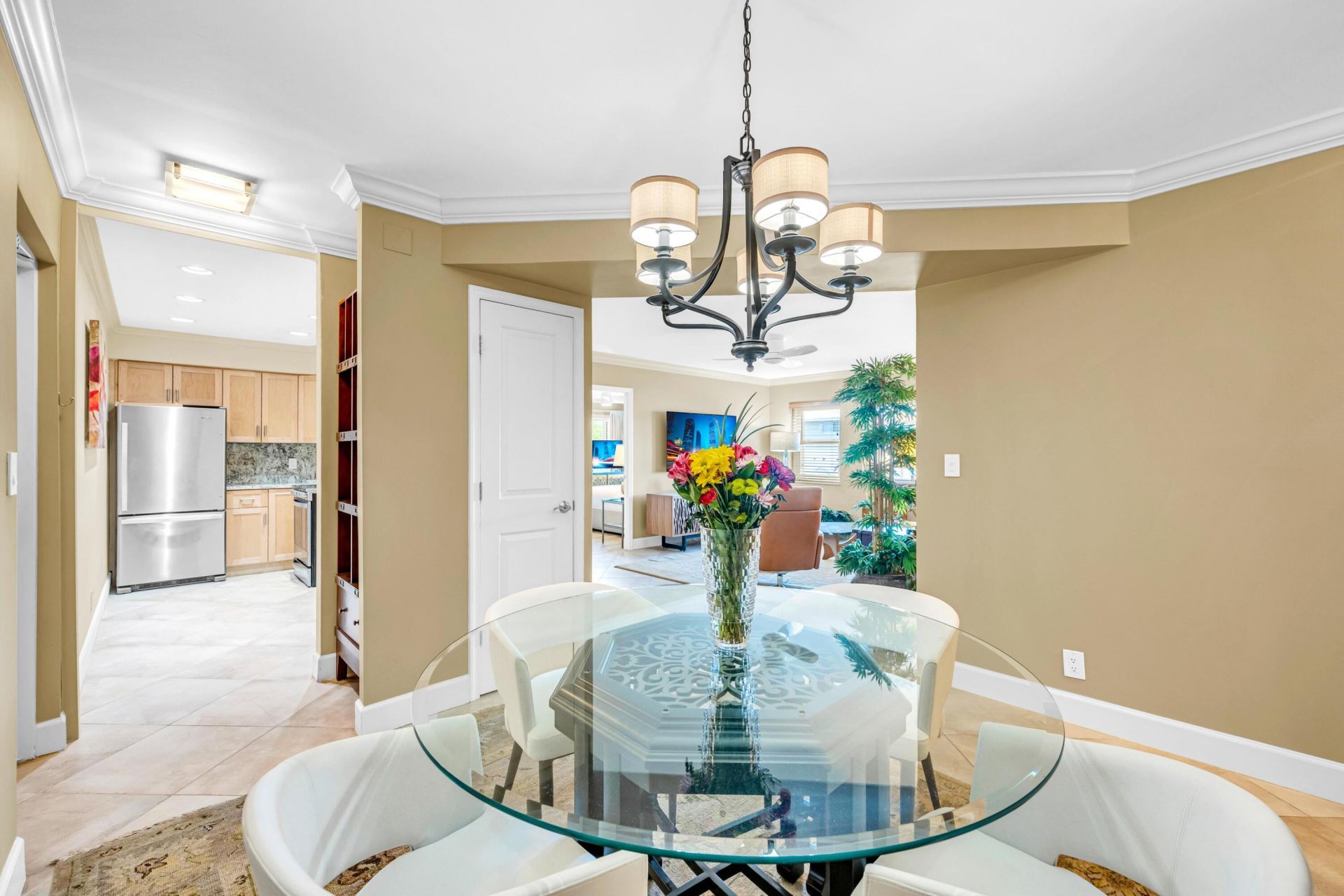 615 NE 12th Avenue, Unit 301, Fort Lauderdale, FL 33304 Photo