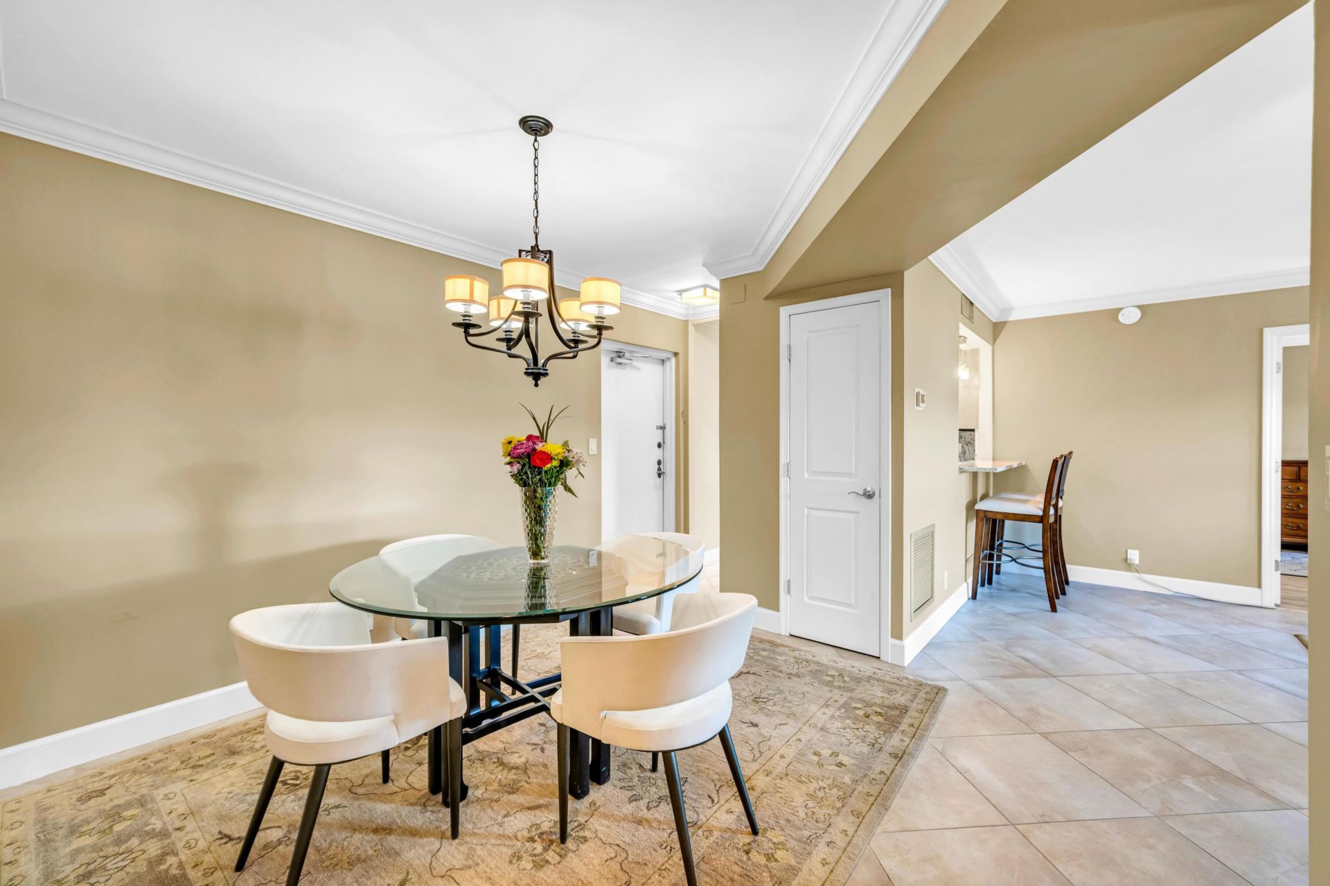 615 NE 12th Avenue, Unit 301, Fort Lauderdale, FL 33304 Photo