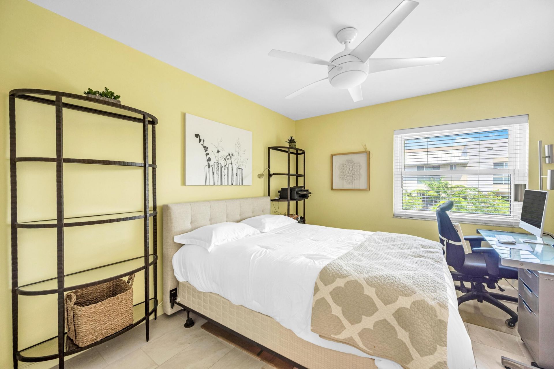 615 NE 12th Avenue, Unit 301, Fort Lauderdale, FL 33304 Photo