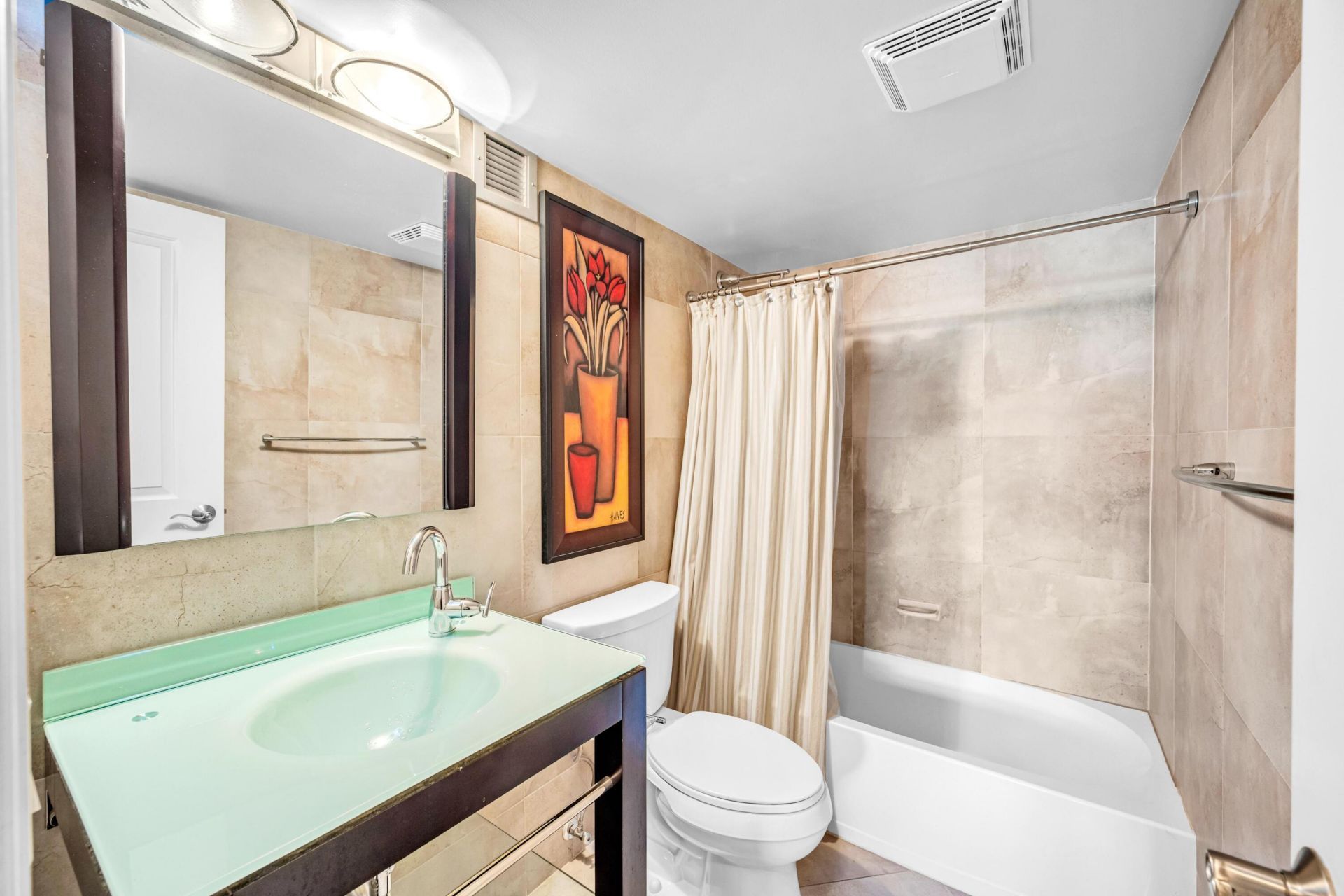 615 NE 12th Avenue, Unit 301, Fort Lauderdale, FL 33304 Photo