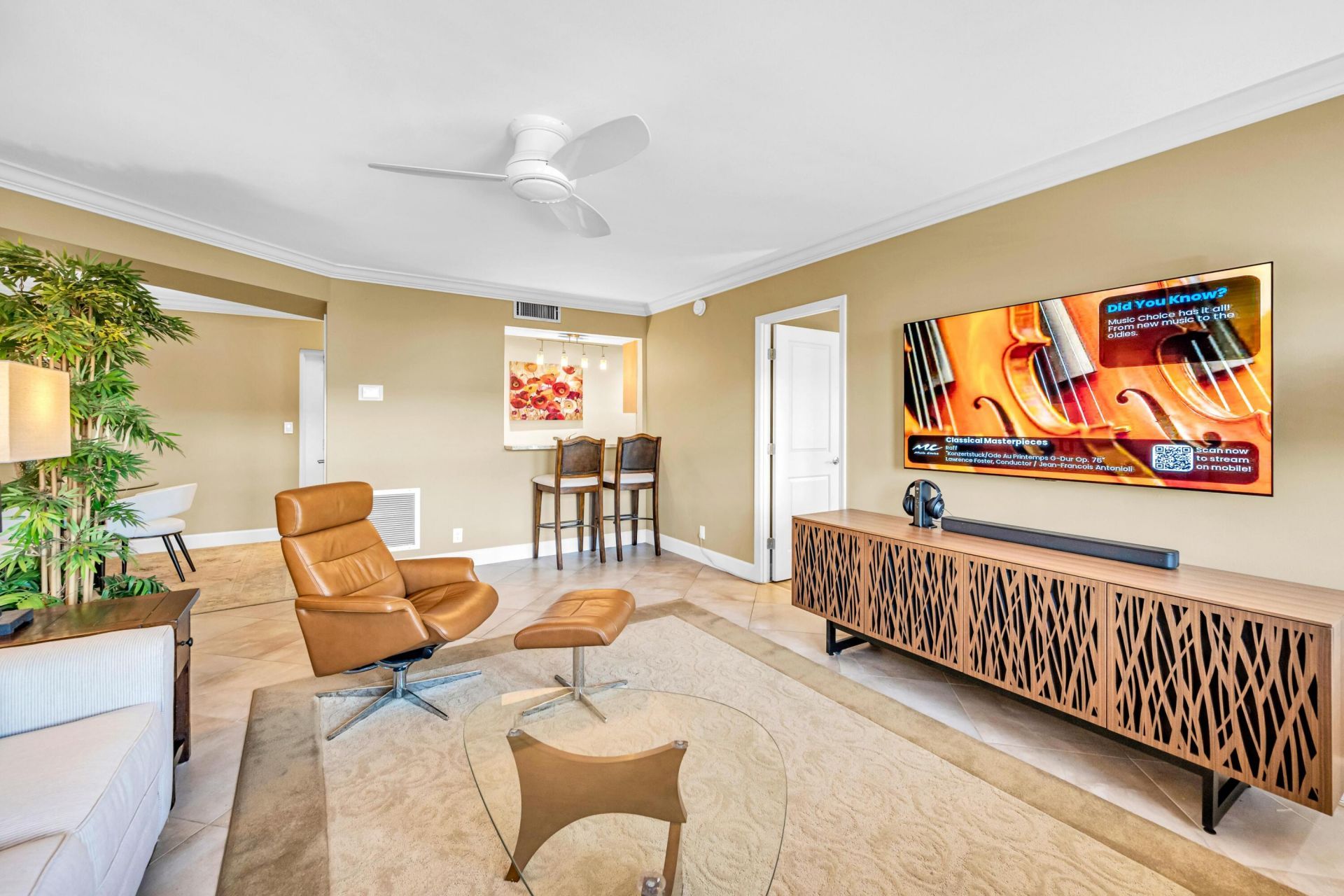 615 NE 12th Avenue, Unit 301, Fort Lauderdale, FL 33304 Photo