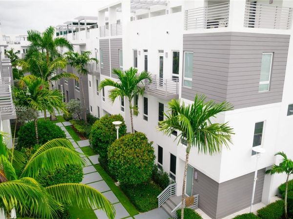 9165 NW 33rd St, Unit 9165, Doral, FL 33172