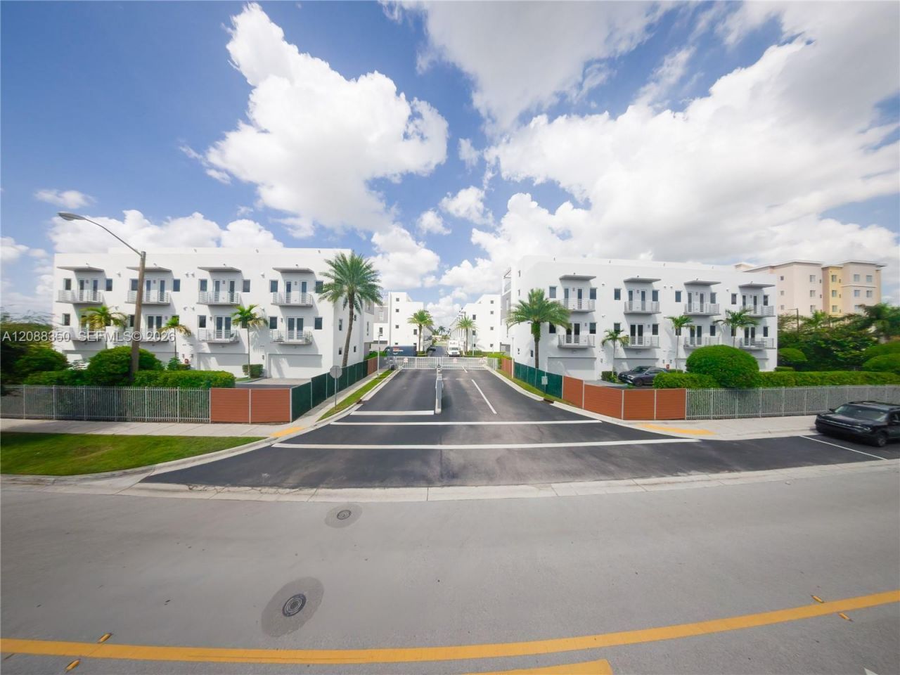 9165 NW 33rd St, Unit 9165, Doral, FL 33172 Photo