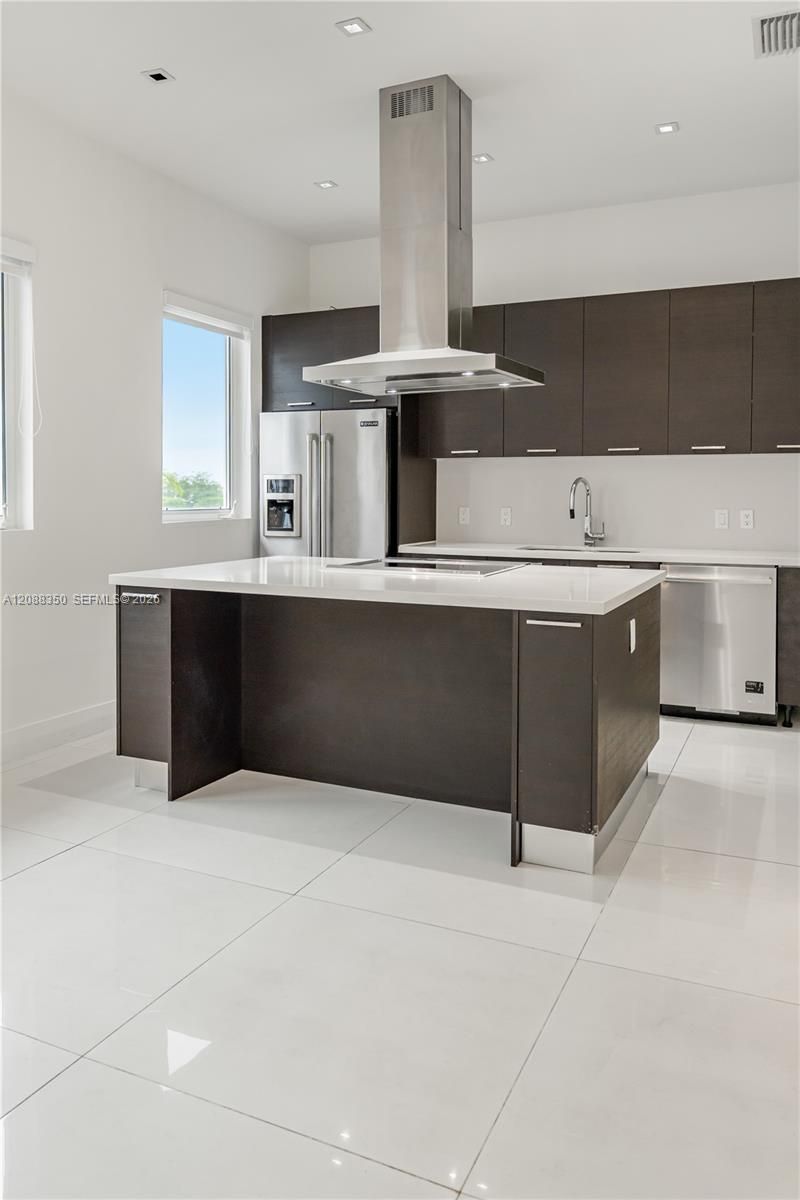 9165 NW 33rd St, Unit 9165, Doral, FL 33172 Photo