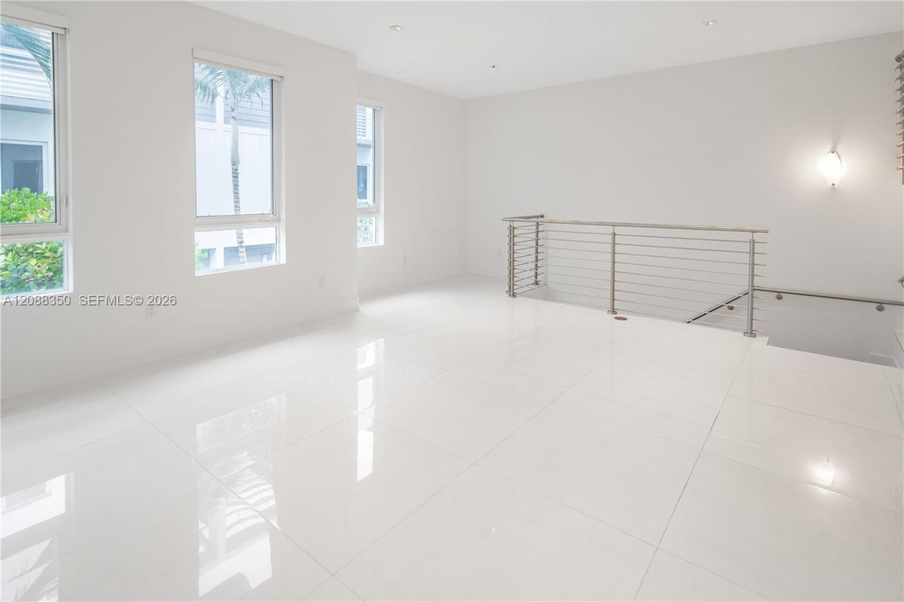 9165 NW 33rd St, Unit 9165, Doral, FL 33172 Photo