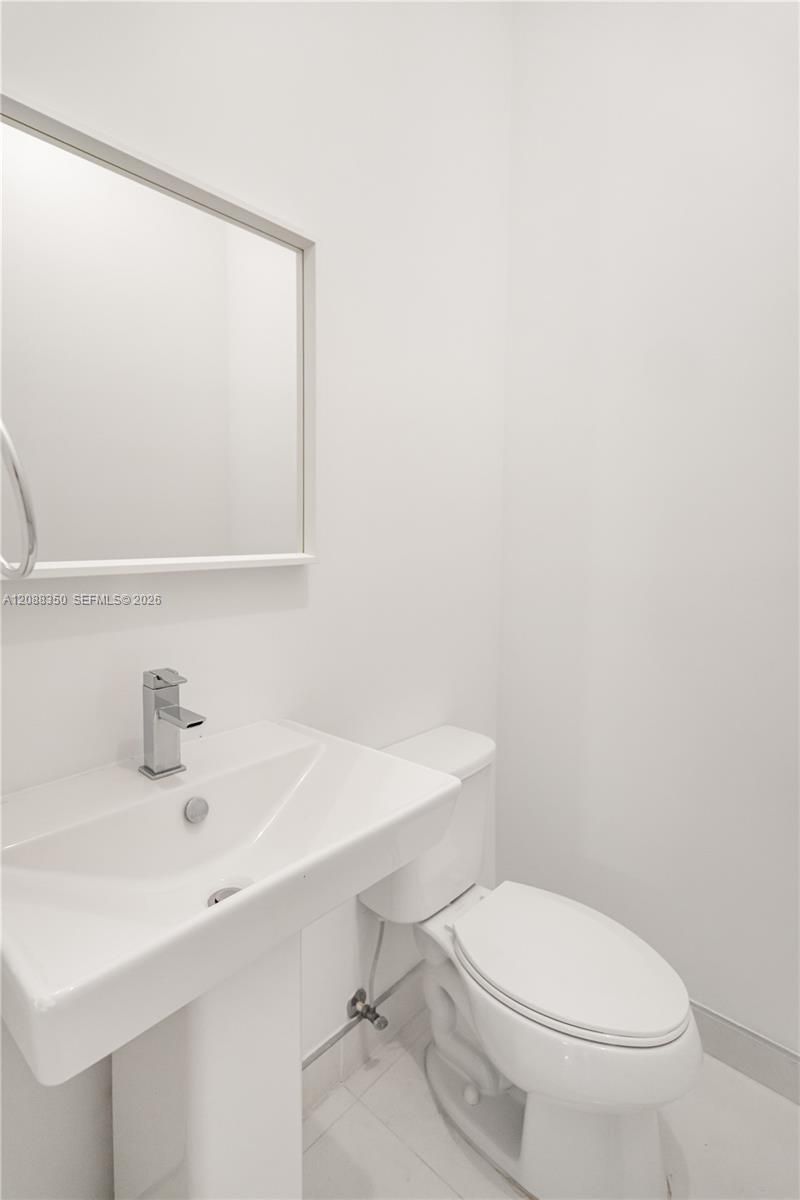 9165 NW 33rd St, Unit 9165, Doral, FL 33172 Photo