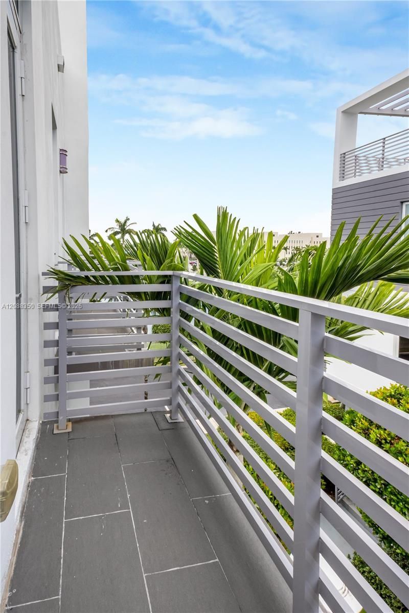 9165 NW 33rd St, Unit 9165, Doral, FL 33172 Photo