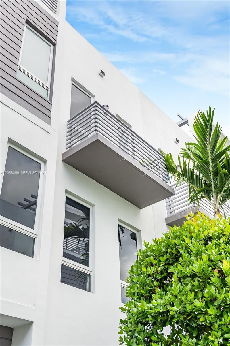 9165 NW 33rd St, Unit 9165, Doral, FL 33172 Photo