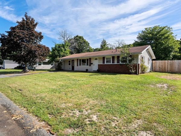 131 Elsie Rd, Brockton, MA 02032