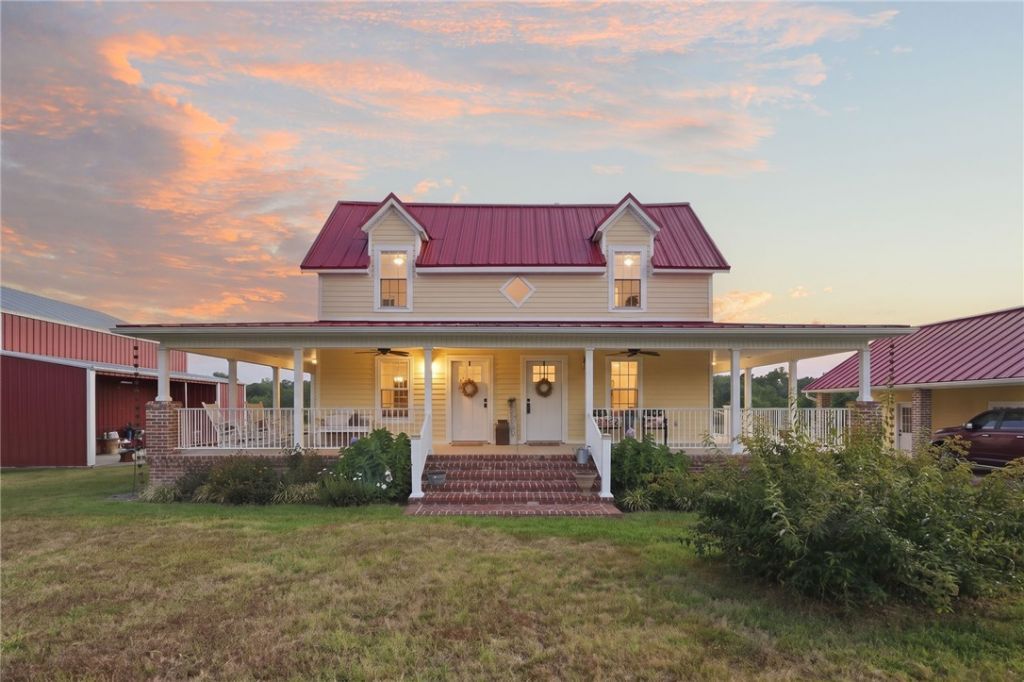 18251 Taylor Corn Road  Siloam Springs, AR 72761