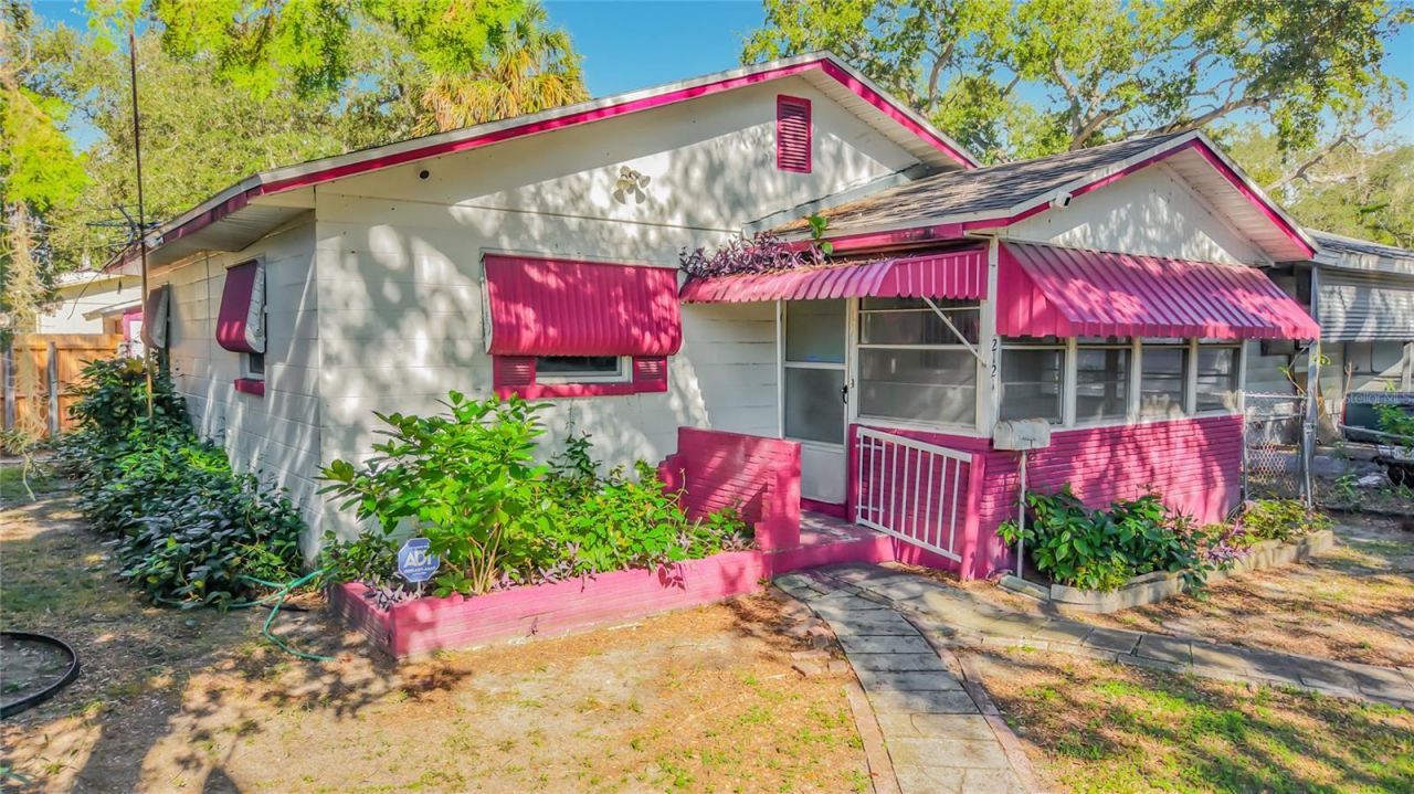 2121 10th Street S, Saint Petersburg, FL 33705 Photo