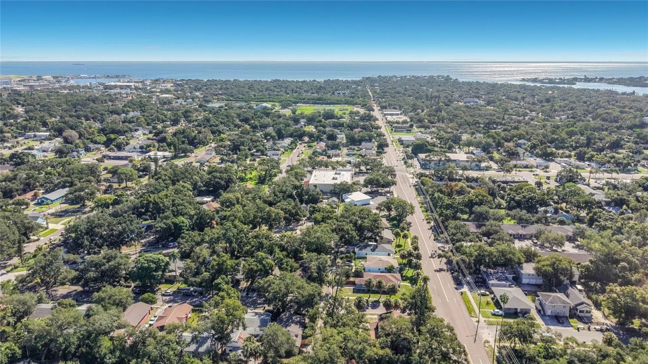 2121 10th Street S, Saint Petersburg, FL 33705 Photo