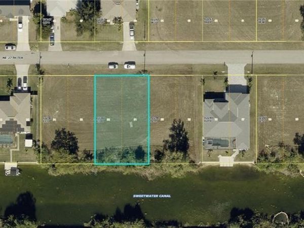 2050 NE 27TH TERRACE , CAPE CORAL, FL 33909