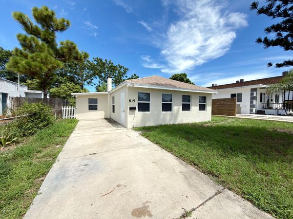 815 BAYBERRY Drive, Lake Park, FL 33403