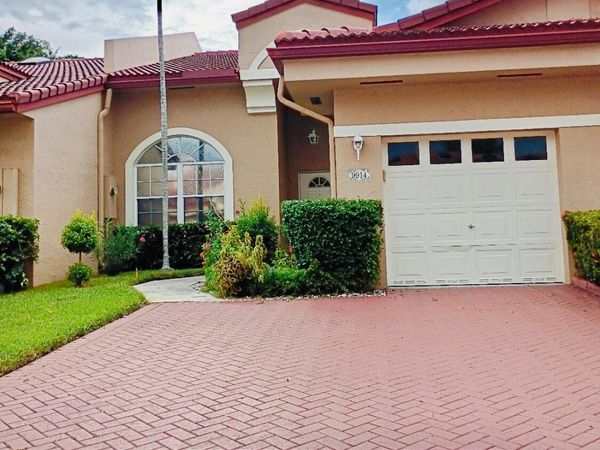 9914 E MALVERN Drive, Unit 9914, Tamarac, FL 33321