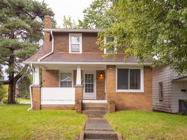 1245 Forbes Avenue, Akron, OH 44306