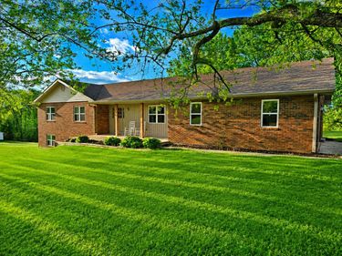 18 Ash Drive, Nancy, KY 42544