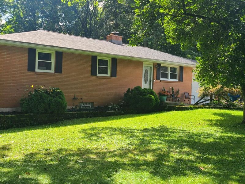 29 Brentwood Drive NE, Newark, OH 43055 Photo 1