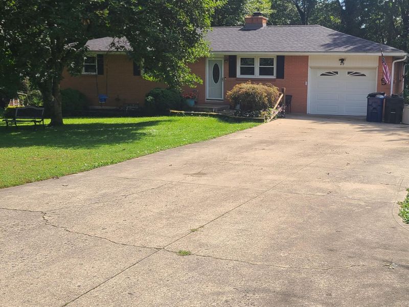 29 Brentwood Drive NE, Newark, OH 43055 Photo 2