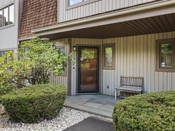 5 Meadowlark Circle , Peekskill, NY 10566
