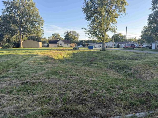 823 W Commercial Street, Hartford City, IN 47348