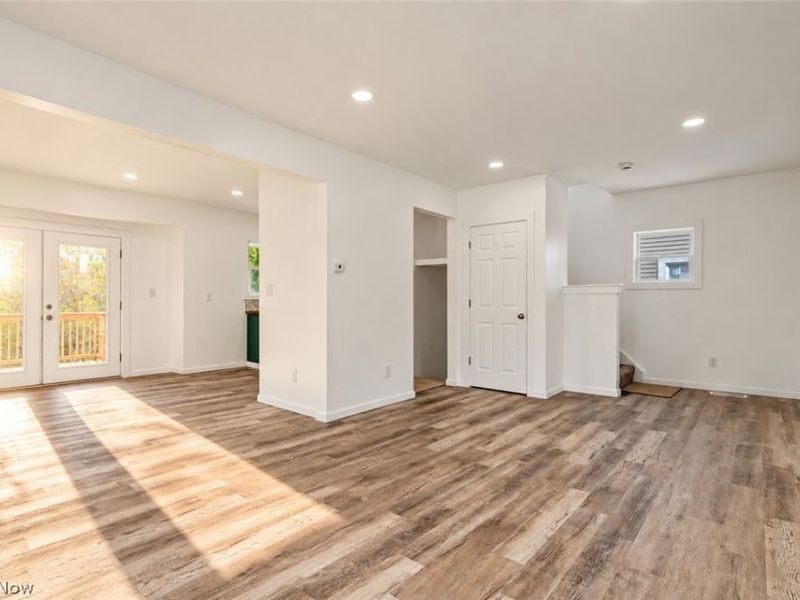 964 E 143rd Street, Cleveland, OH 44110 Photo 6