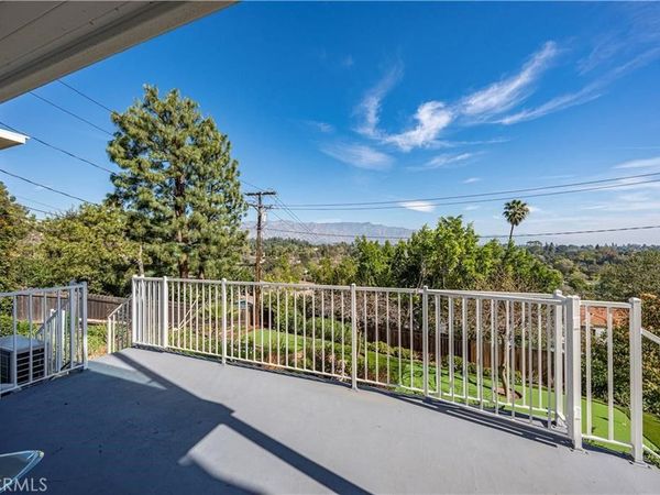 332 Anita Dr, Pasadena, CA 91105