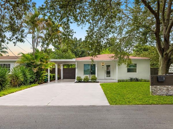 627 SW 7th Ave , Hallandale Beach, FL 33009