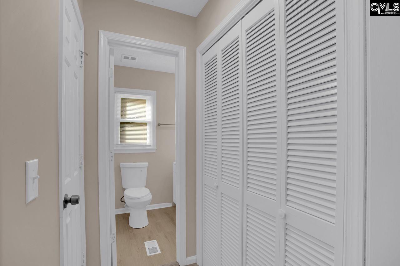 2 Maid Lynn Court  Photo 27