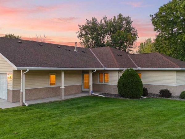 13040 Evergreen Drive , Lindstrom, MN 55045