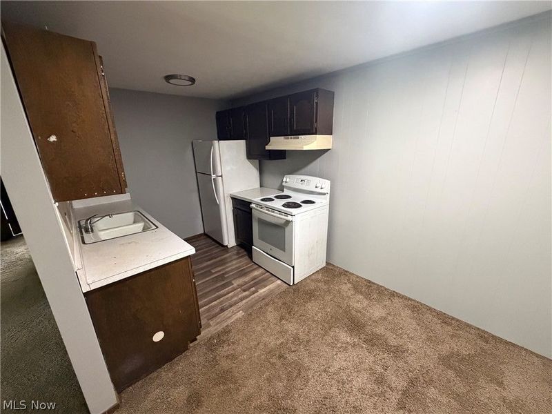 151 Frana Clara Street, Unit 7, Louisville, OH 44641 Photo 3